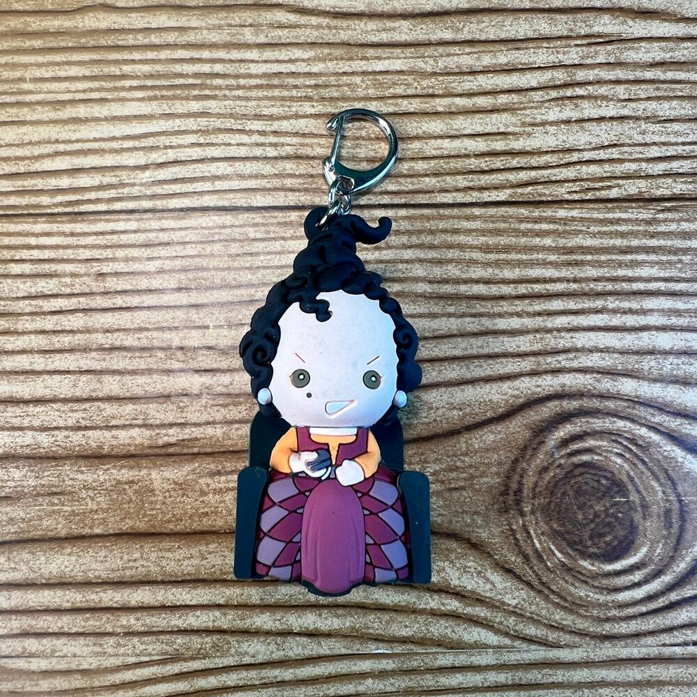 Disney Hocus Pocus Figure Blind Bag Clip Mary In Arm Chair